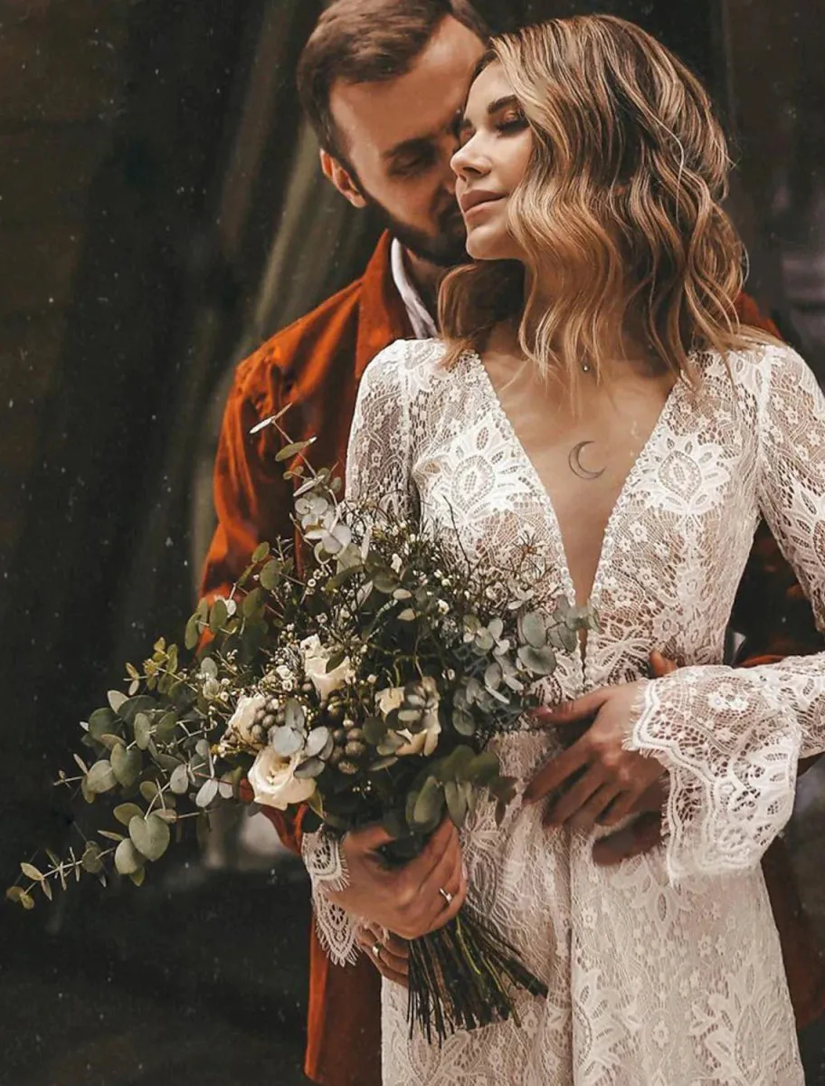 A-Line Fall Wedding Dresses Ankle Length Vintage Little White Dresses Long Sleeve V Neck Chiffon Outdoor Bridal Gowns With Solid Color